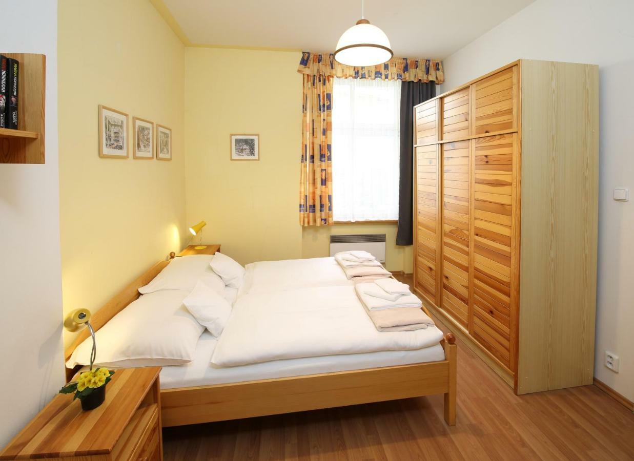 Apartman Ondrejska Karlovy Vary Exterior photo